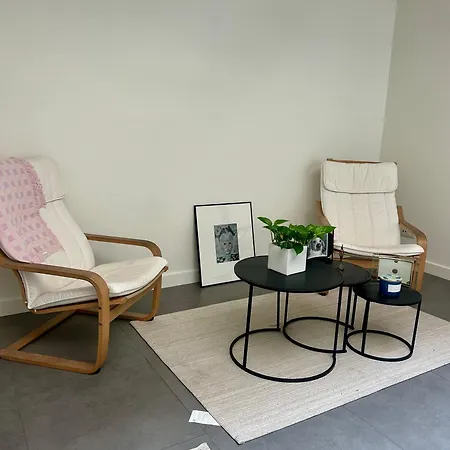 In Modern House בית אירוח *