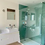 In Modern House * גנט
